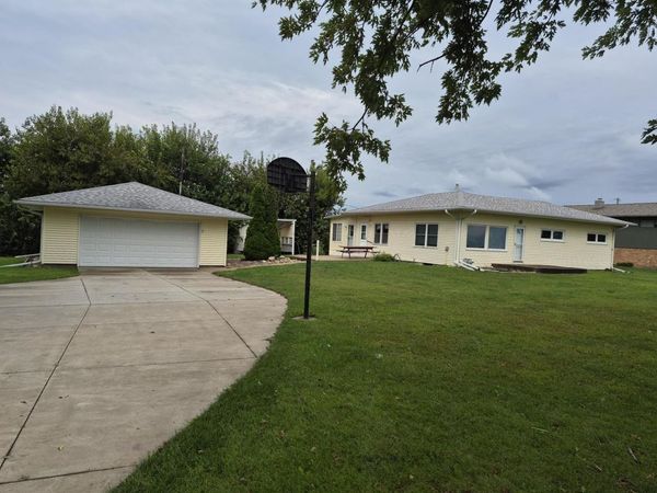 1796 US Route 67 Highway, Milan, IL 61264