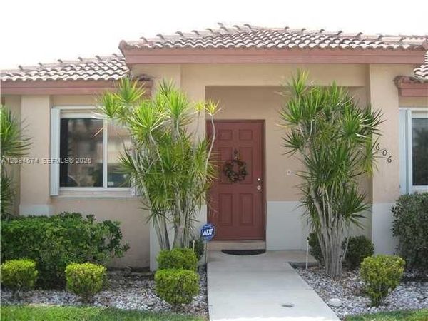 606 NW 208th Way, Unit 208, Pembroke Pines, FL 33029