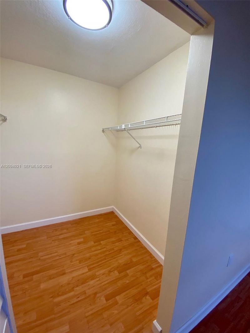 8881 A Fontainebleau Blvd, Unit 307, Miami, FL 33172 Photo