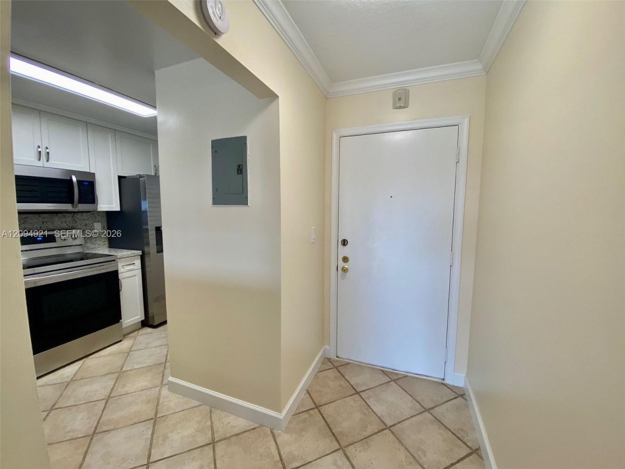 8881 A Fontainebleau Blvd, Unit 307, Miami, FL 33172 Photo