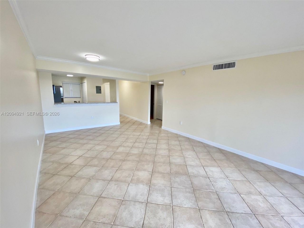 8881 A Fontainebleau Blvd, Unit 307, Miami, FL 33172 Photo