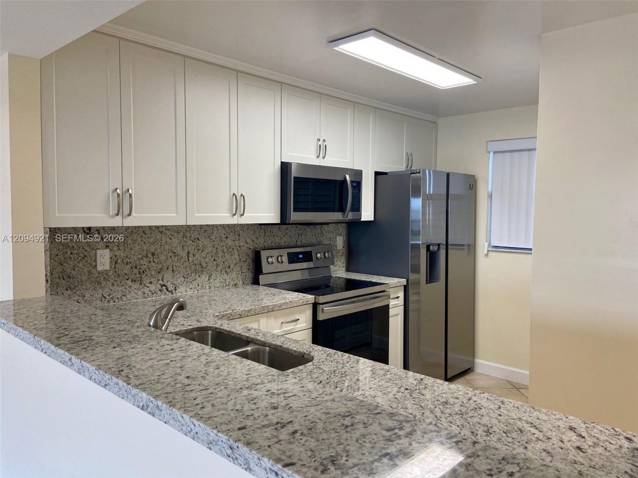 8881 A Fontainebleau Blvd, Unit 307, Miami, FL 33172 Photo