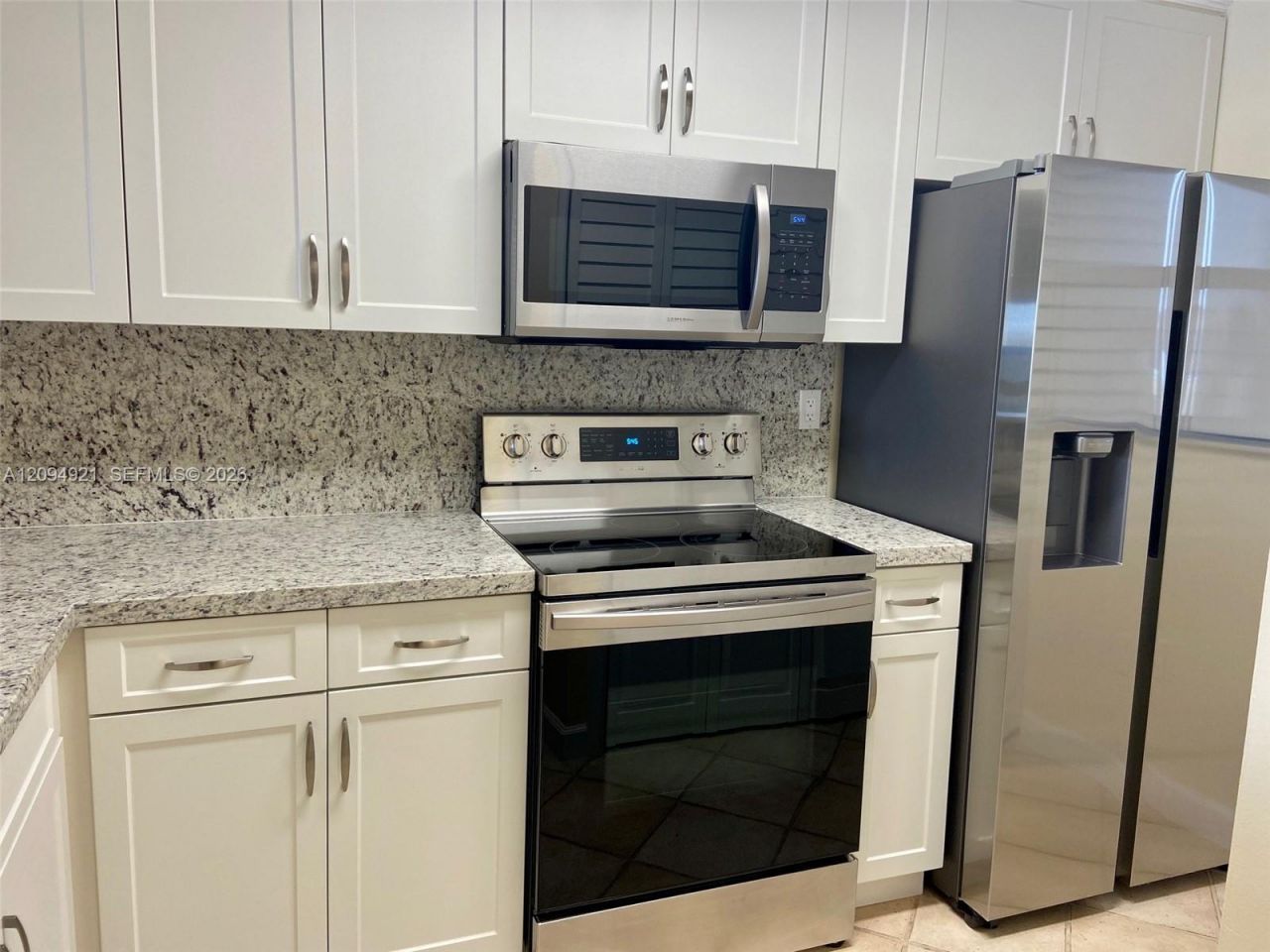 8881 A Fontainebleau Blvd, Unit 307, Miami, FL 33172 Photo