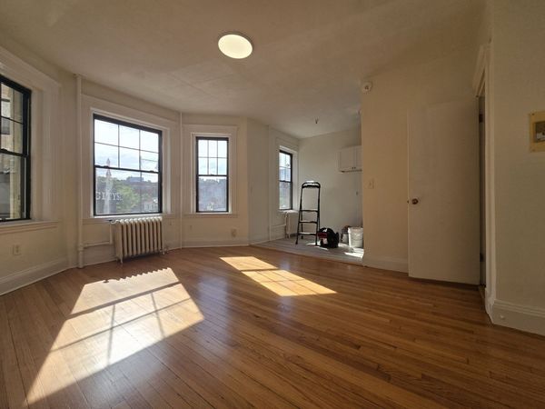 2 Sutherland Road, Unit 5, Boston, MA 02135