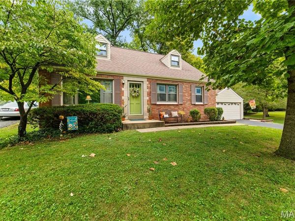 7 Green Acres Road, Bellefontaine Nghbrs, MO 63137