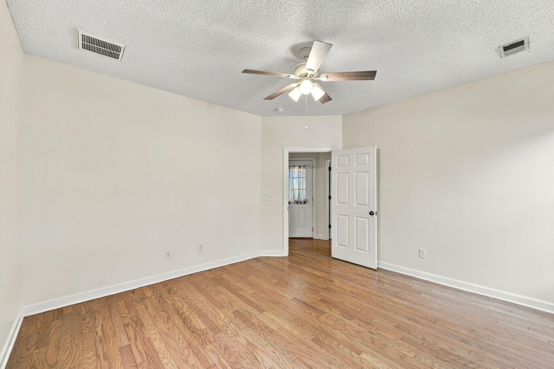 2895 Sweetleaf Lane Photo 14