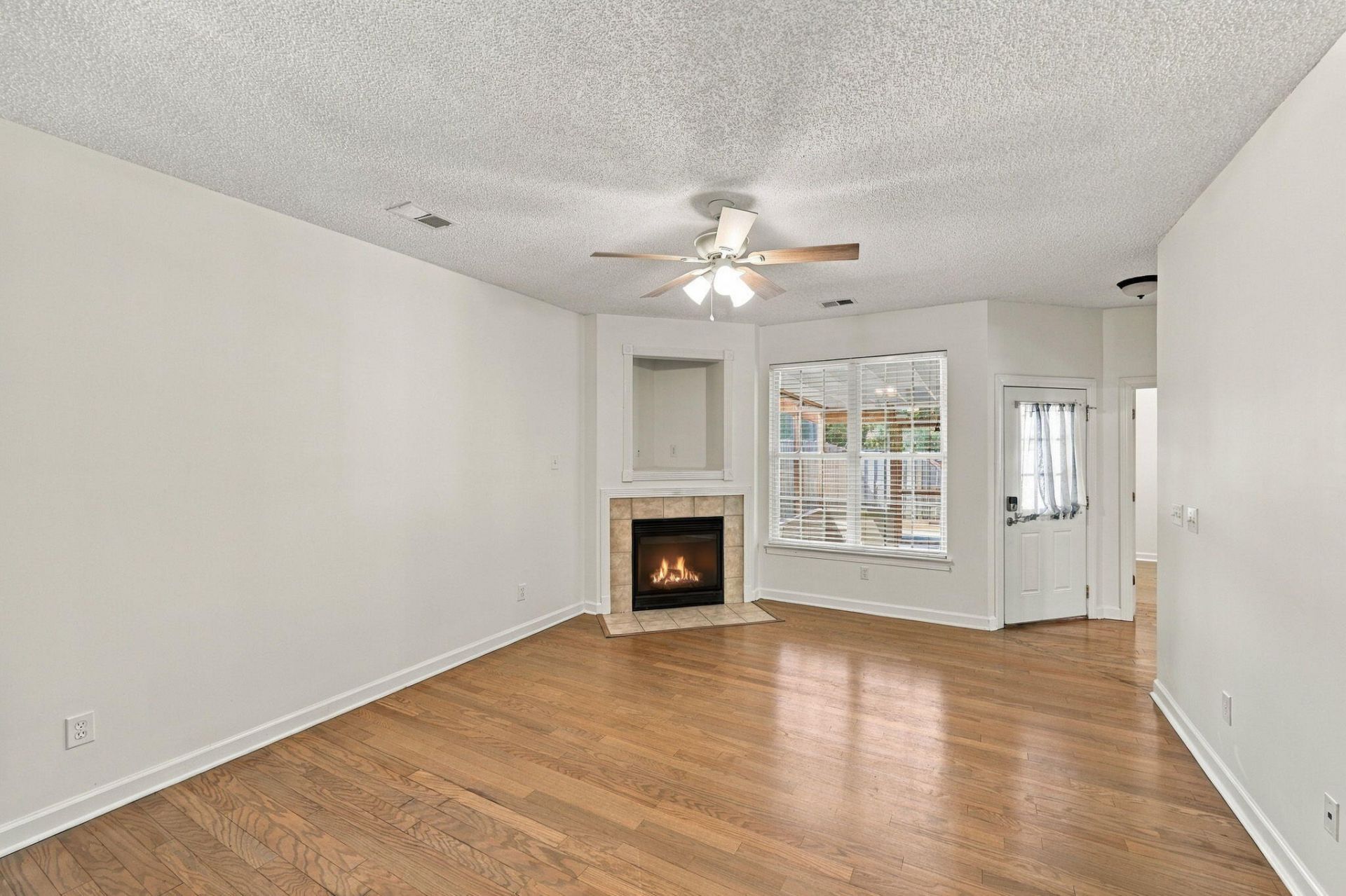 2895 Sweetleaf Lane Photo 7