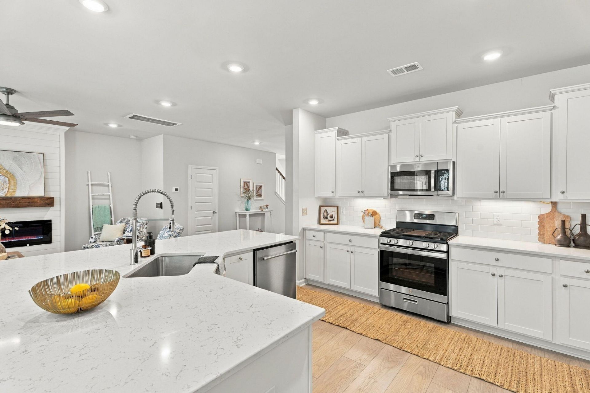 4030 Warmouth Court Photo 19