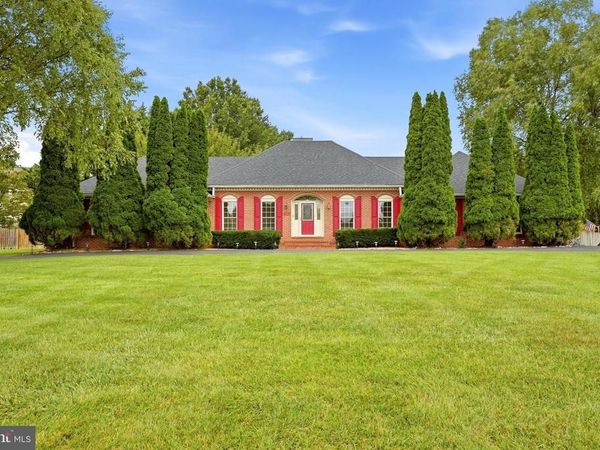 323 EASTLAND DRIVE, CHARLES TOWN, WV 25414