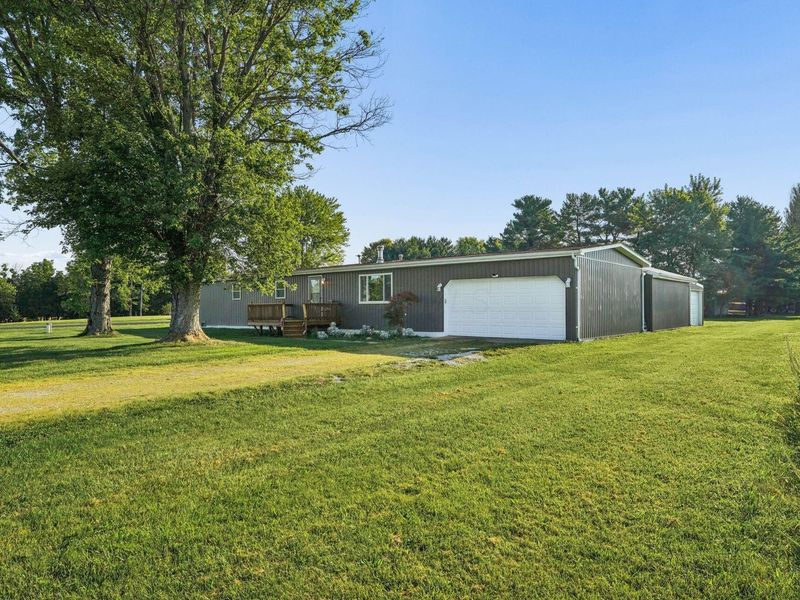 9730 Lake Road NE, Millersport, OH 43046 Photo 2