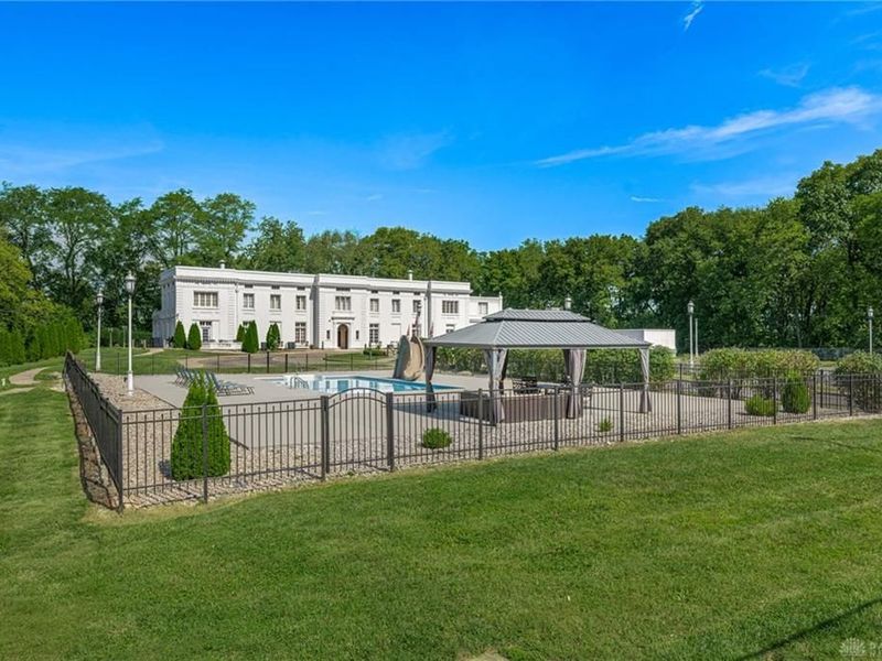 3500 Governors Trail, Kettering, OH 45409 Photo 3