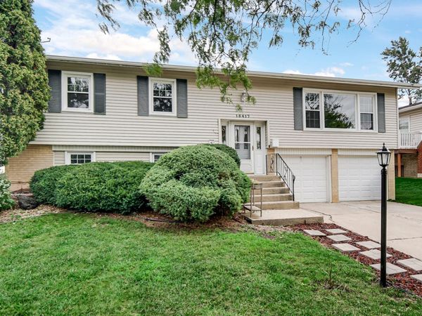 15417 Alameda Avenue, Oak Forest, IL 60452