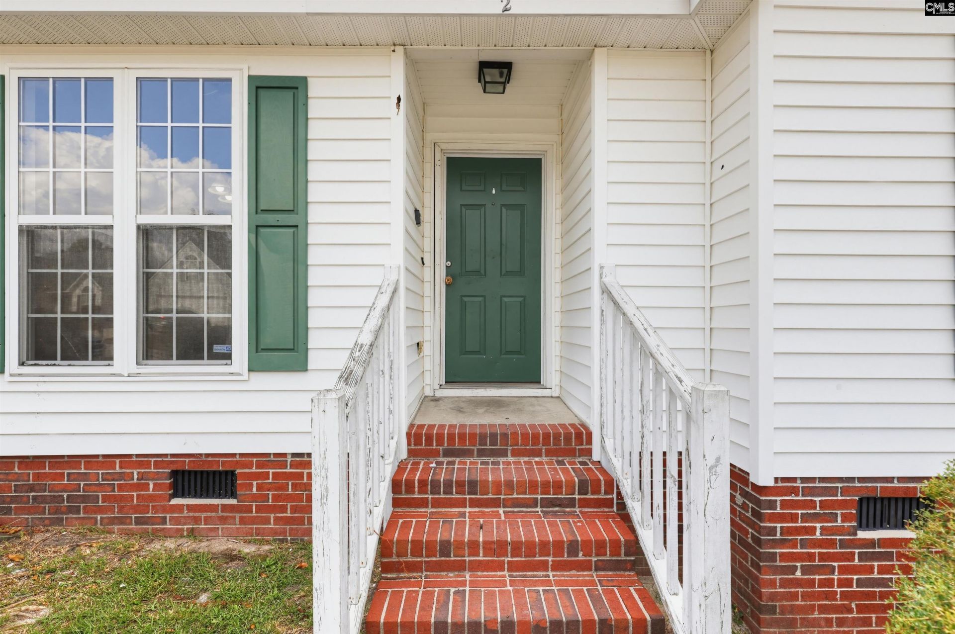 2 Kingstree Court  Photo 5