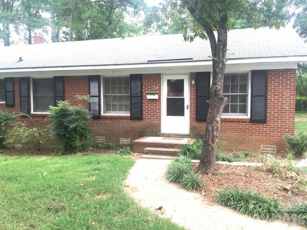 1724 Darbrook Drive , Charlotte, NC 28205