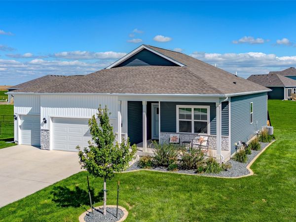 14400 Ironwood Court, Urbandale, IA 50111