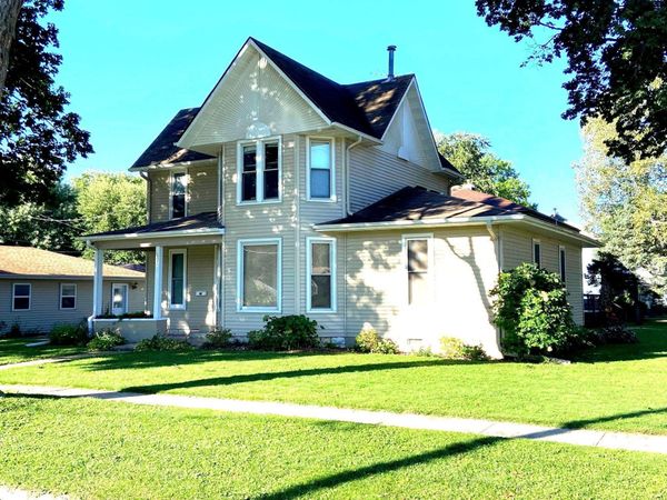 303 S 10th Street, Osage, IA 50461