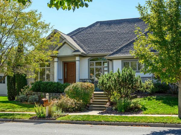 930 Winding Way, Middleton, WI 53562