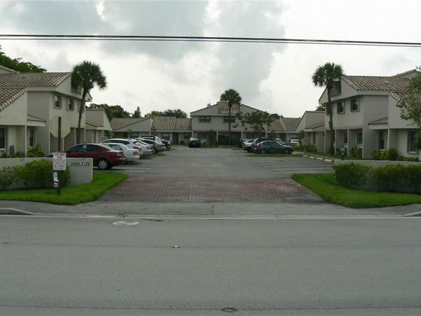 3103 CORAL RIDGE Drive, Unit 3103, Coral Springs, FL 33065