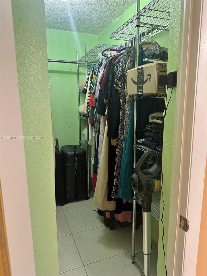 9360 Fontainebleau Blvd, Unit 410, Miami, FL 33172 Photo