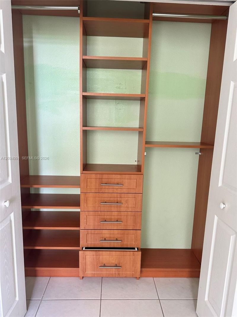9360 Fontainebleau Blvd, Unit 410, Miami, FL 33172 Photo