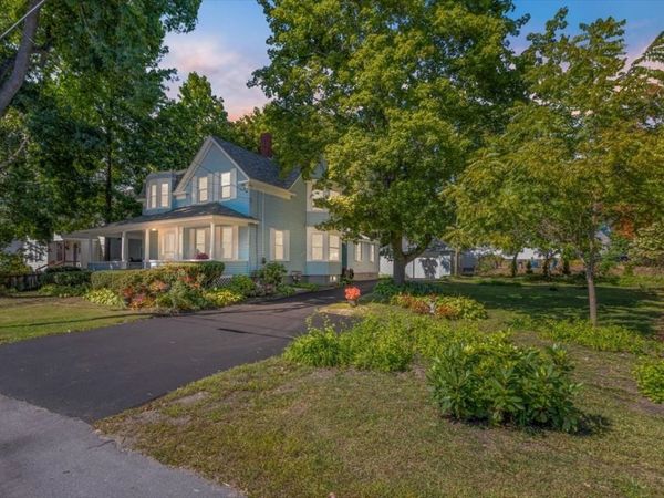 65 Oxford Ave, Haverhill, MA 01835