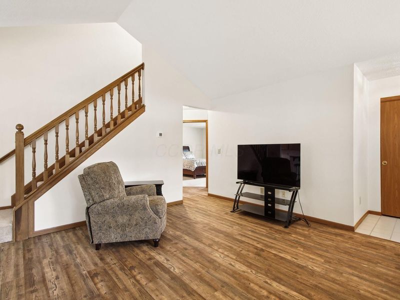 7831 Farmsbury Drive, Reynoldsburg, OH 43068 Photo 10
