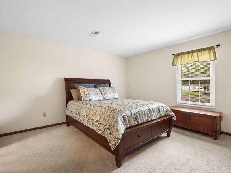 7831 Farmsbury Drive, Reynoldsburg, OH 43068 Photo 19