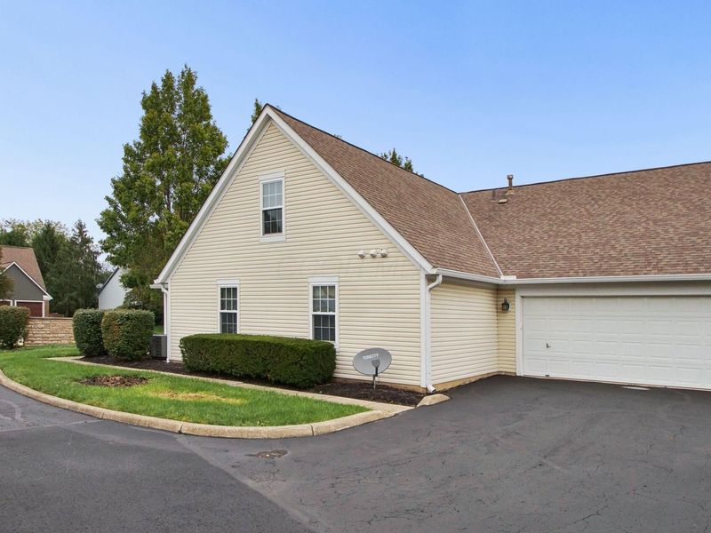 7831 Farmsbury Drive, Reynoldsburg, OH 43068 Photo 5