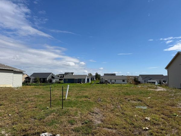 940 Wild Oak Drive, Huxley, IA 50124