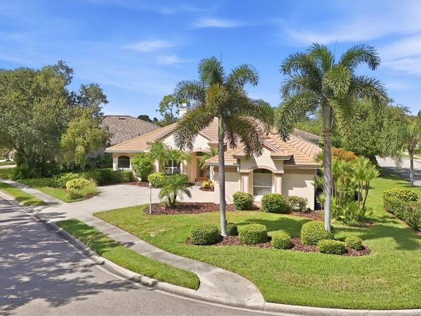 8404 MISTY MORNING COURT, LAKEWOOD RANCH, FL 34202