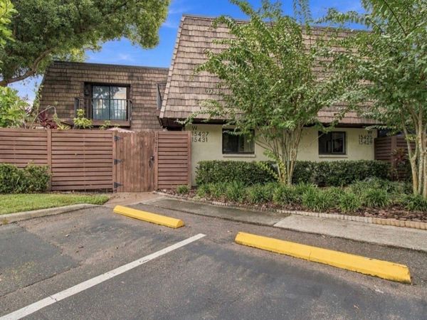 15431 W POND WOODS DRIVE, Unit 1, TAMPA, FL 33618