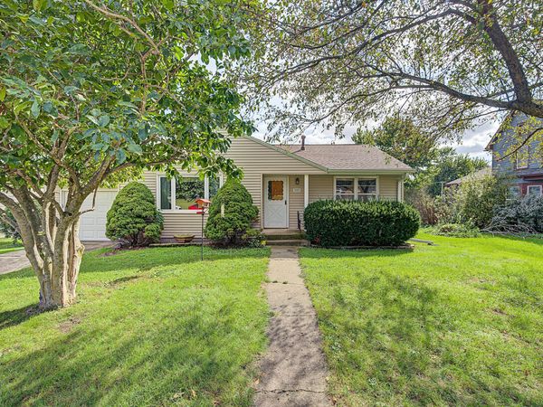303 W Garfield Street, Zearing, IA 50278
