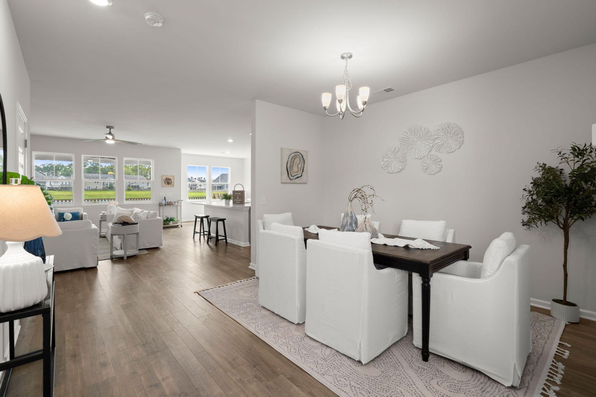 304 Firewheel Court Photo 15