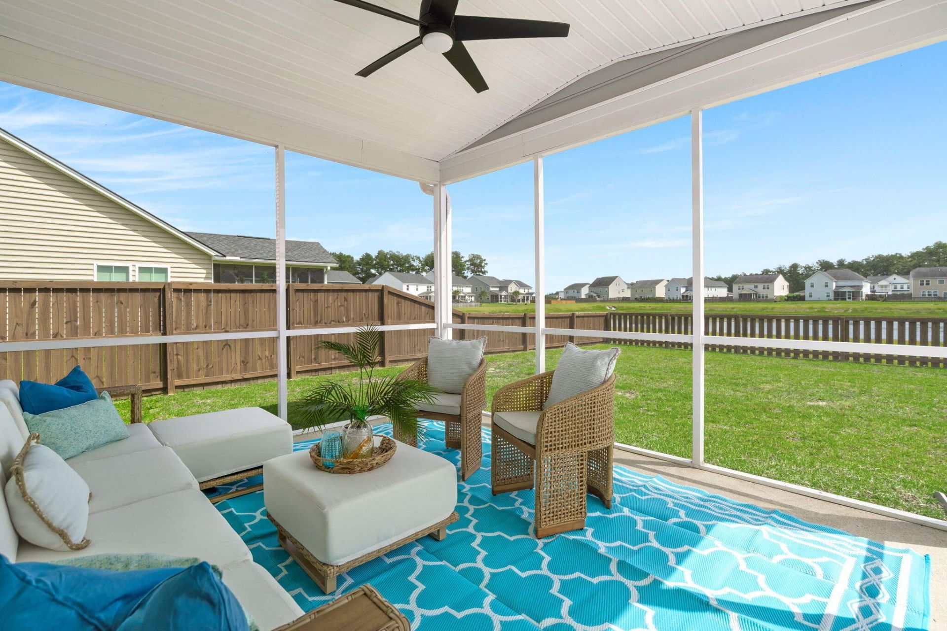 304 Firewheel Court Photo 33