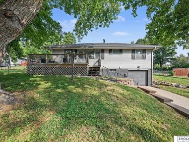 727 N Beadle Street, Papillion, NE 68046