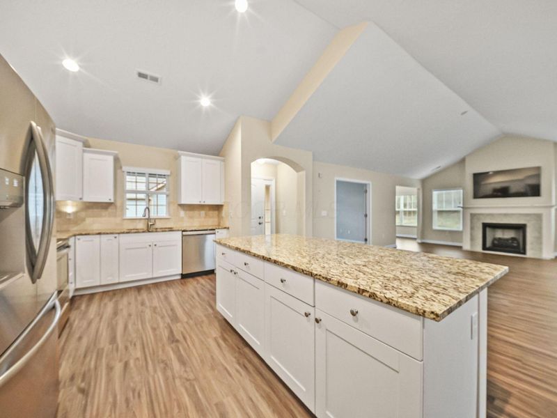 631 Woods Edge Lane , Newark, OH 43055 Photo 16