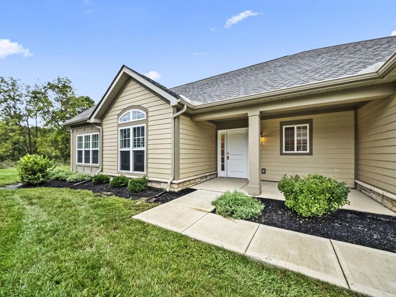 631 Woods Edge Lane , Newark, OH 43055 Photo 2