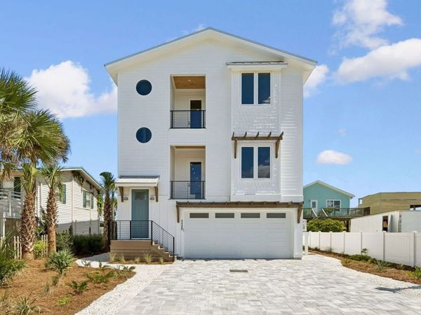 1132 N FLETCHER Avenue , Fernandina Beach, FL 32034