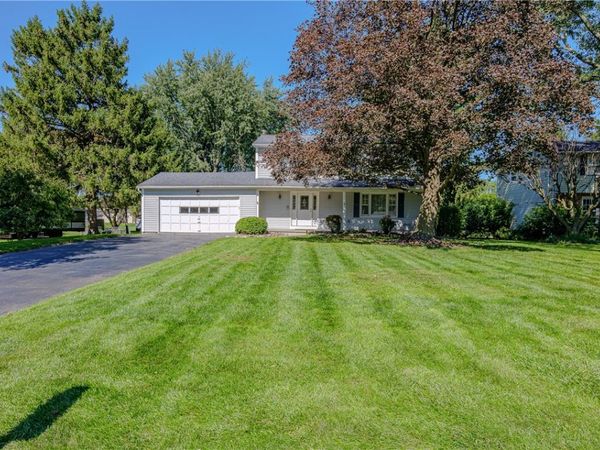 96 Havenshire Rd , Penfield, NY 14625