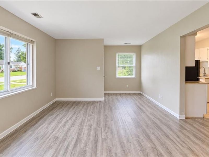 5060 Lauderdale Drive, Moraine, OH 45439 Photo 4