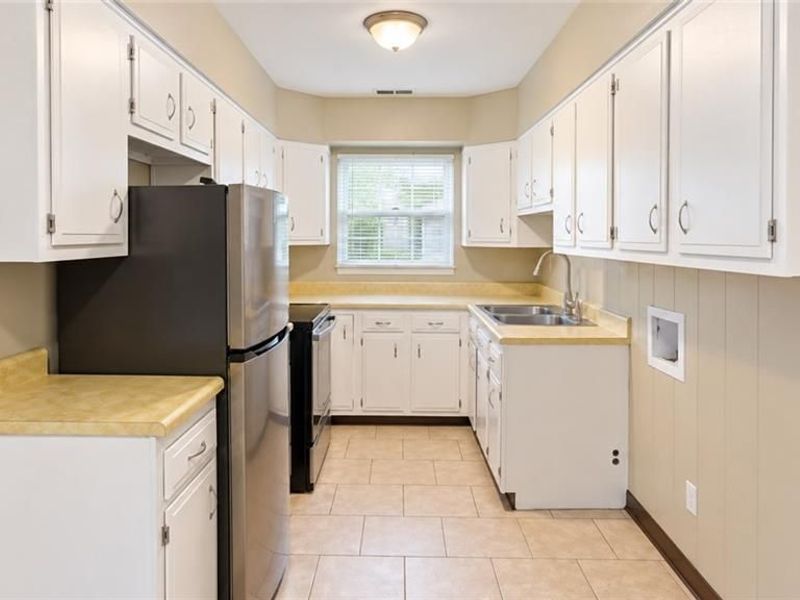 5060 Lauderdale Drive, Moraine, OH 45439 Photo 6