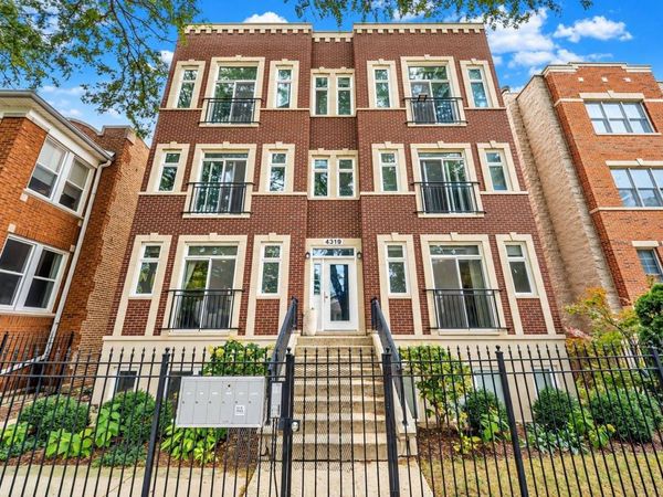 4319 N Richmond Street, Unit 1N, Chicago, IL 60618