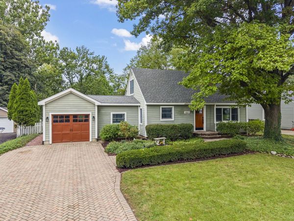 1007 S Harrison Street, Batavia, IL 60510