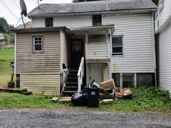 308 E ELM STREET , TAMAQUA, PA 18252