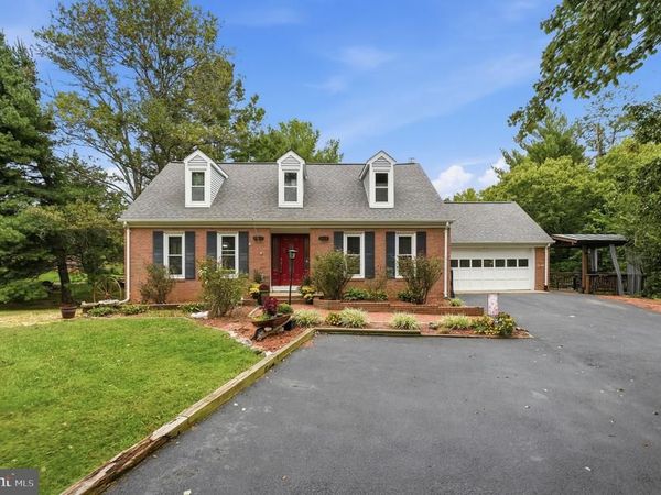 8114 HILLCREST DRIVE, MANASSAS, VA 20111