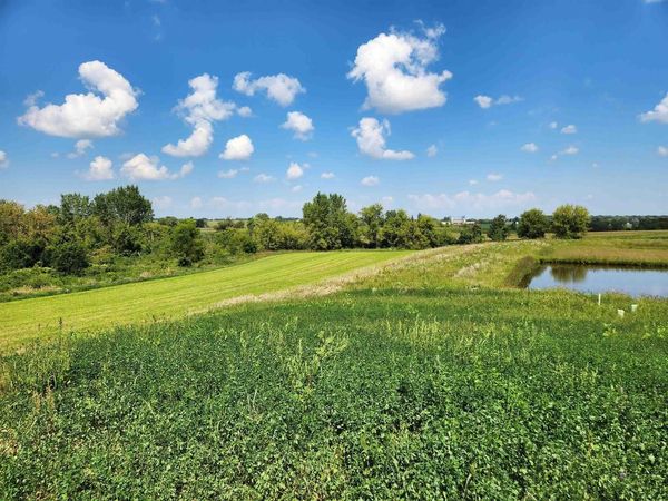 L1 Edward Court, Deforest, WI 53532