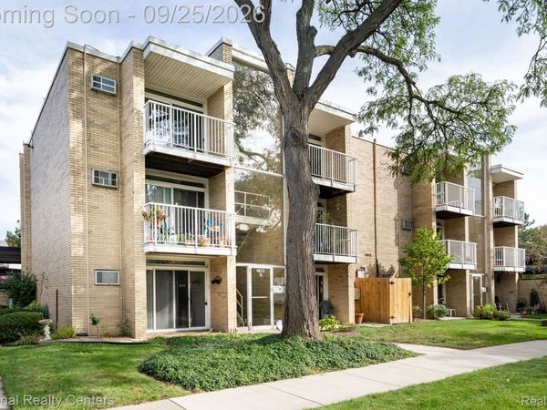 4913 Crooks Road, Unit G1, Royal Oak, Mi 48073