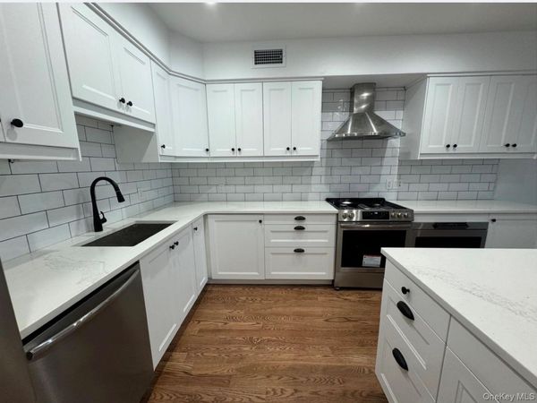 303 Main Street , Huntington, NY 11743