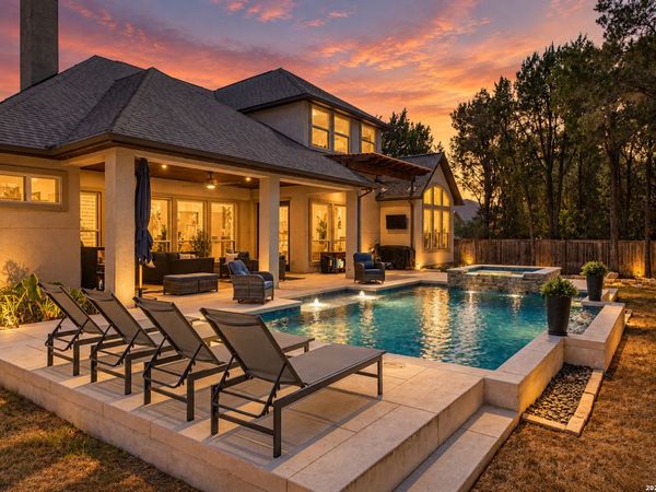 948 Woodland Oaks, New Braunfels, TX 78132