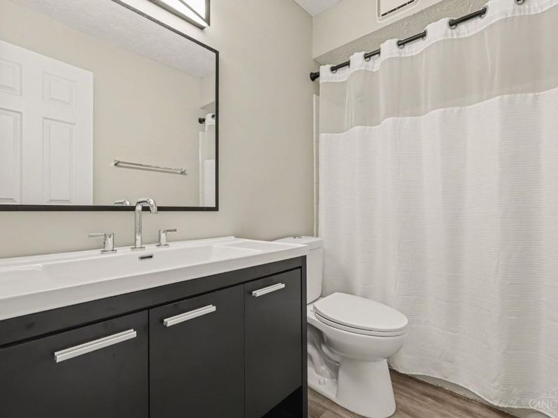 5985 Meadow Creek Drive, Unit 9, Miami Township, OH 45150 Photo 13